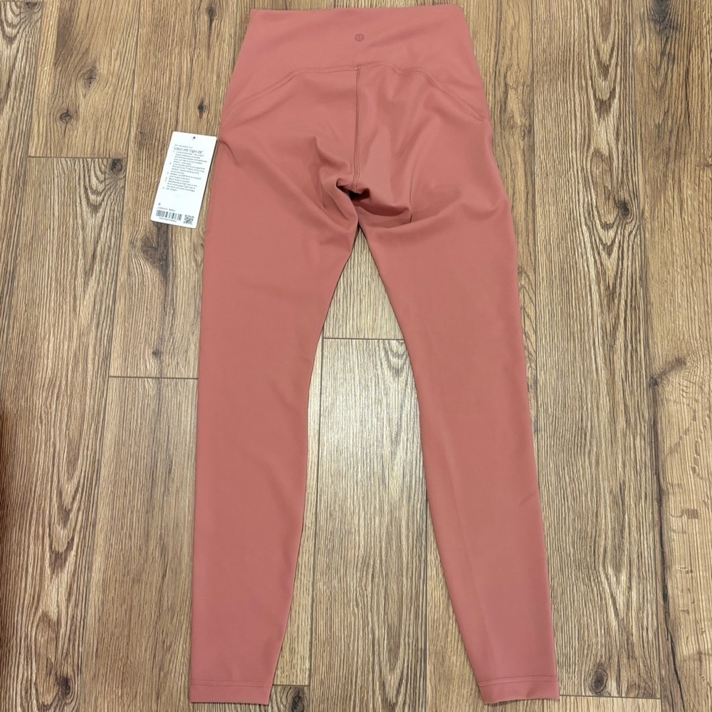 NWT Lululemon InStill HR Tight Leggings In Brier Rose 28" Size 6 - Picture 3 of 6
